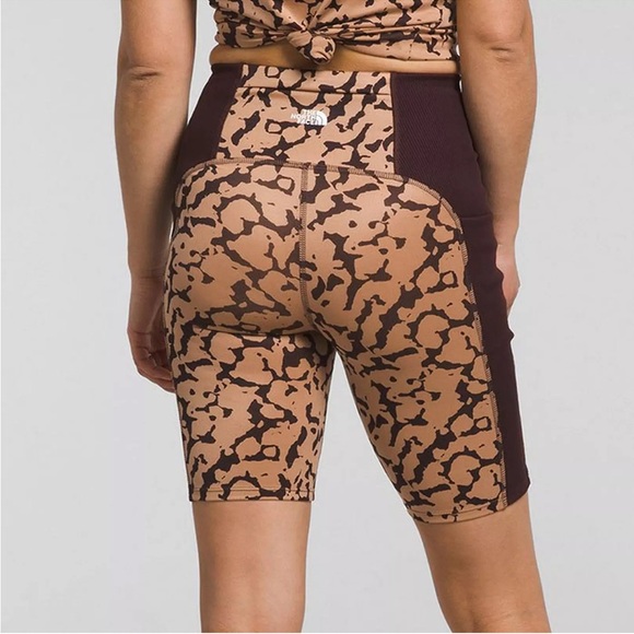 The North Face Women's Dune Sky 9" Tight Short - Picture 3 of 12